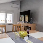Apartman Lovely In